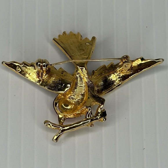 Vintage Bird on Branch Brooch Enamel Green Red Gold Tone Rhinestone Signed - Picture 3 of 10